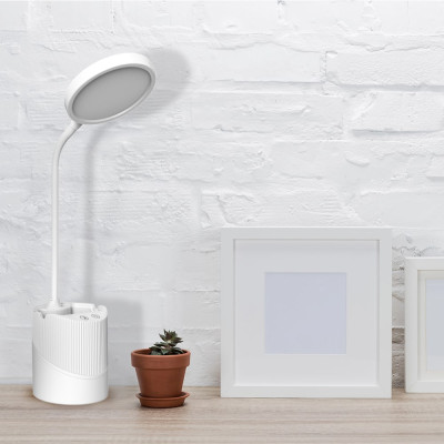 DE1740ARD настільний світильник білий 5W 5000K 240LM , акум. 1200mA, (40.8*8.8*10cm) IP20