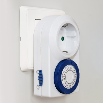 TM50 - розетка із таймером (добова) 3500W/16A 230V